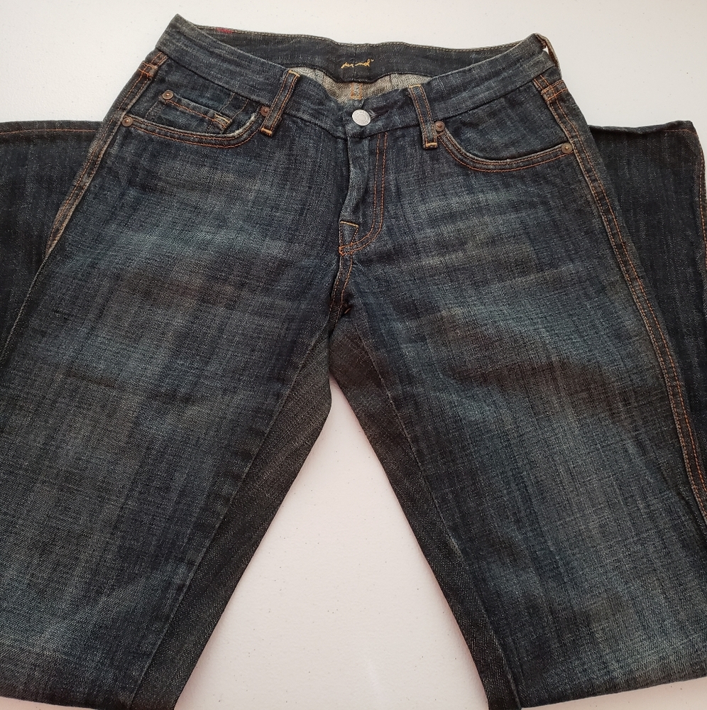 🧁7 for all Mankind jeans.  Size 28